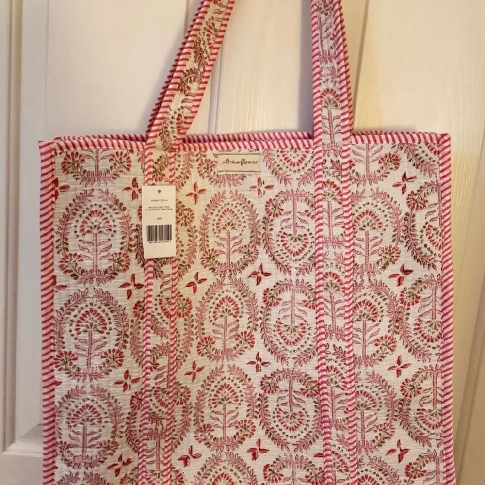 Strawflower 🌸Paisley Floral Quilted Block Print Tote Bag - Picture 4 of 6